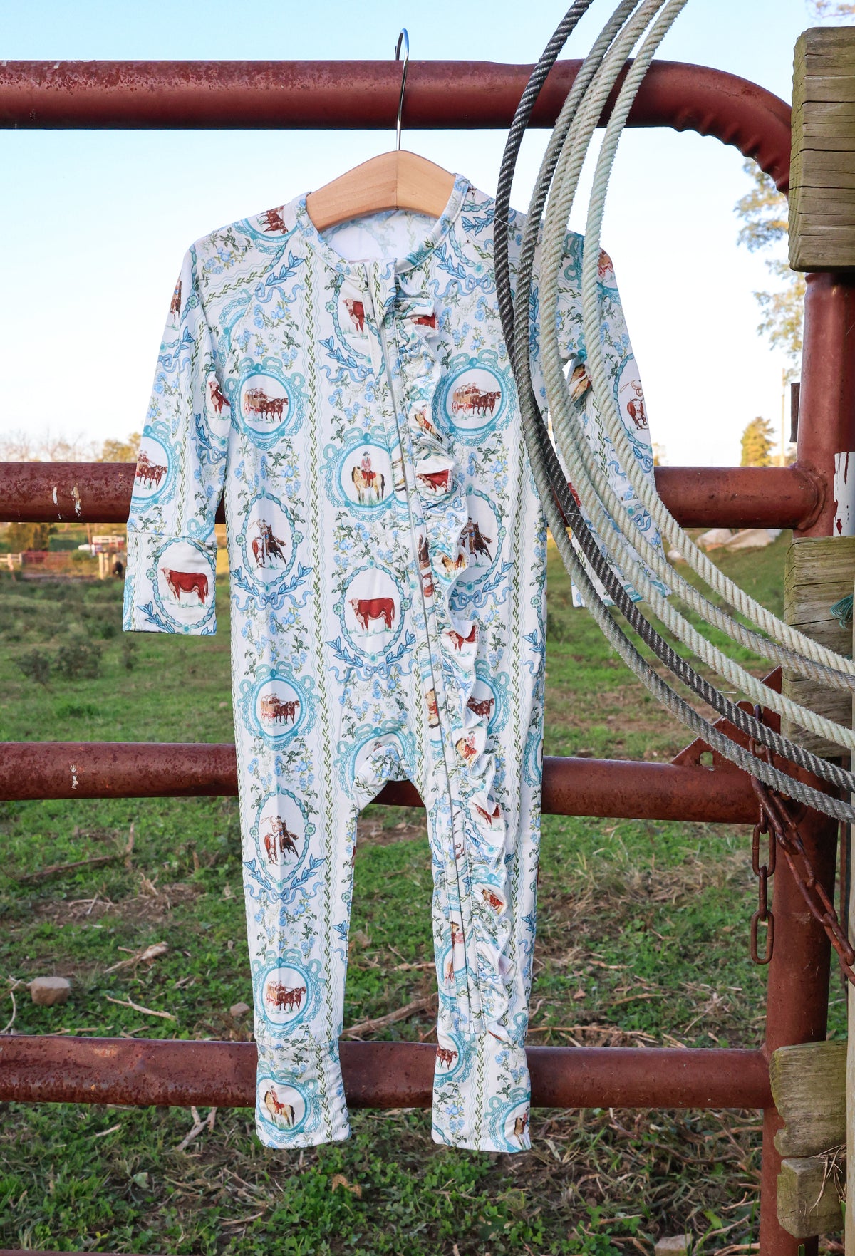 Bluebonnet Ranch Bamboo Convertible Sleeper | PREORDER